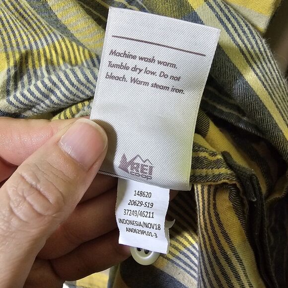 REI Shirt Mens XL Extra Large Yellow Grey Plaid Button Up Long Sleeve Pockets - Picture 6 of 8